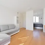 Tee 10 Apartments